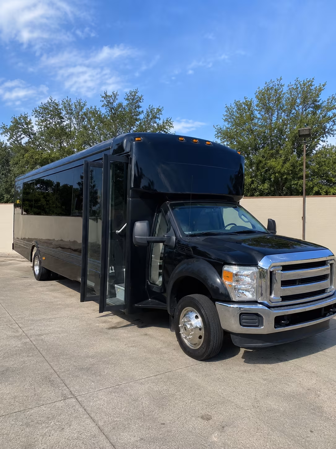 hillsborough 20 passenger party bus